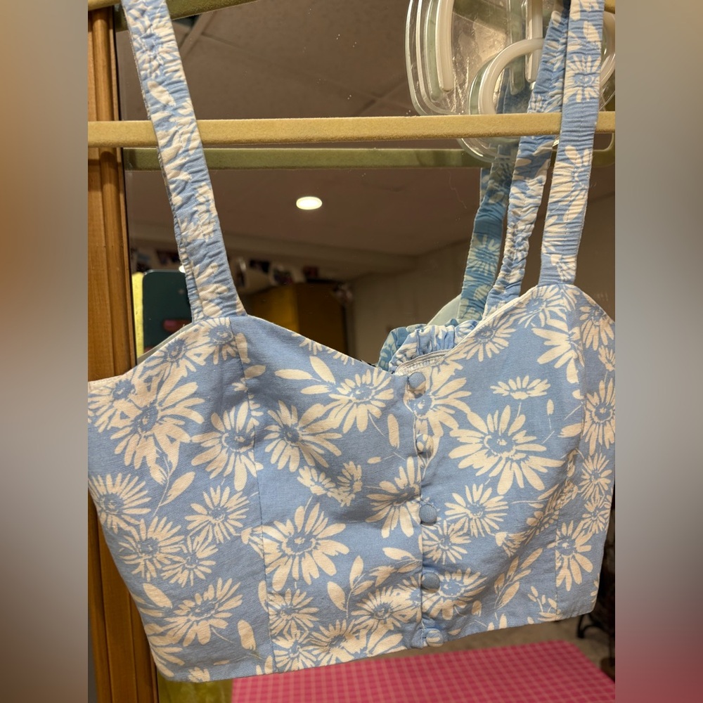 zara crop top. Light blue. Zipper needs repair but sooooo cute. Small.